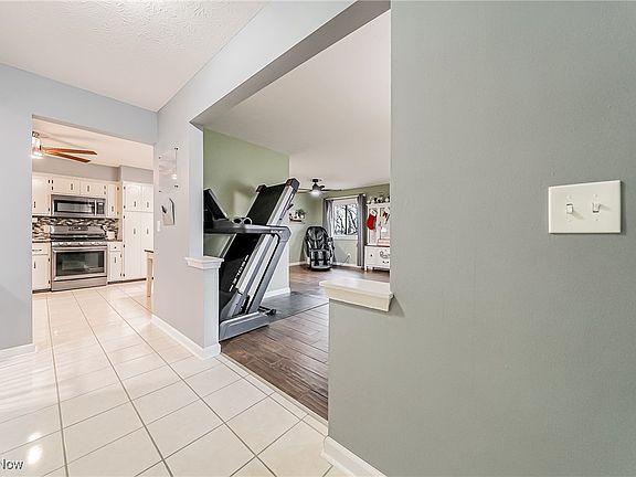 3rd image of 3921 Sanford Dr