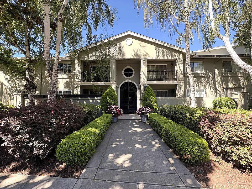 20 Willow Rd #34