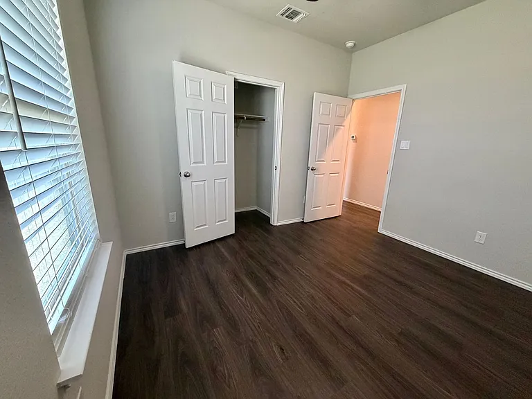 Come live in Knox Ridge! — Photo 32