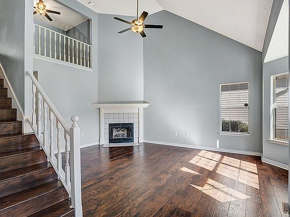 4th image of 374 Brookwood Blvd