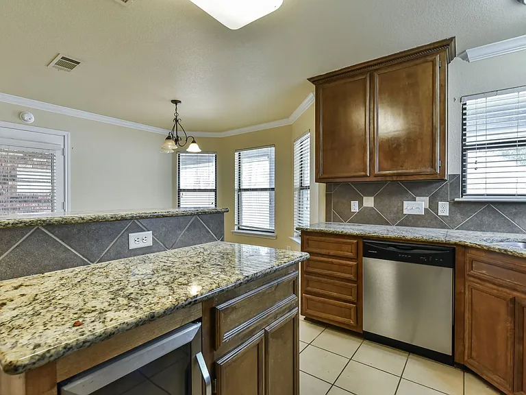 6905 Deorsam Loop — Photo 17