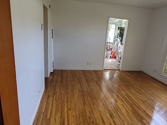 4th image of 232 Hampton Dr #232