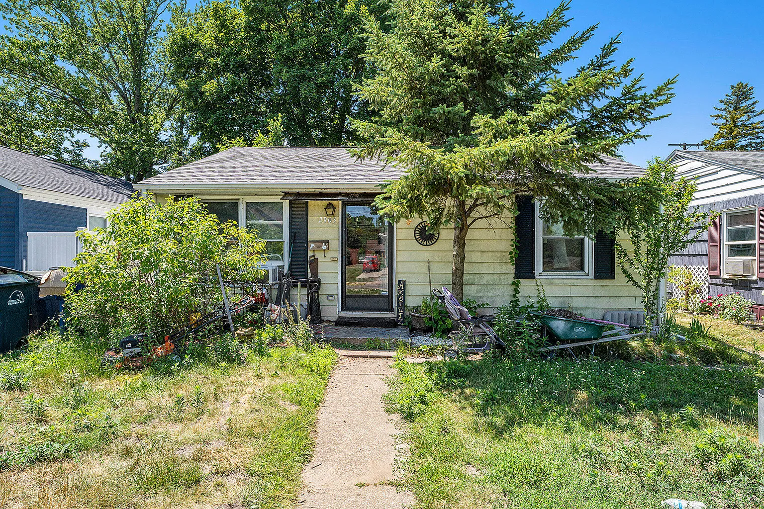 2903 Wabash St photo 1