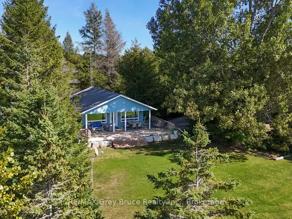 1208 Sunset Dr, South Bruce Peninsula, ON N0H 2T0
