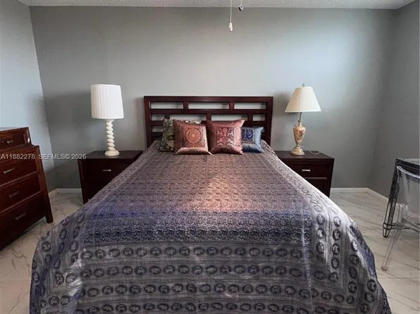 2800 Somerset Dr APT 403J, Fort Lauderdale, FL 33311