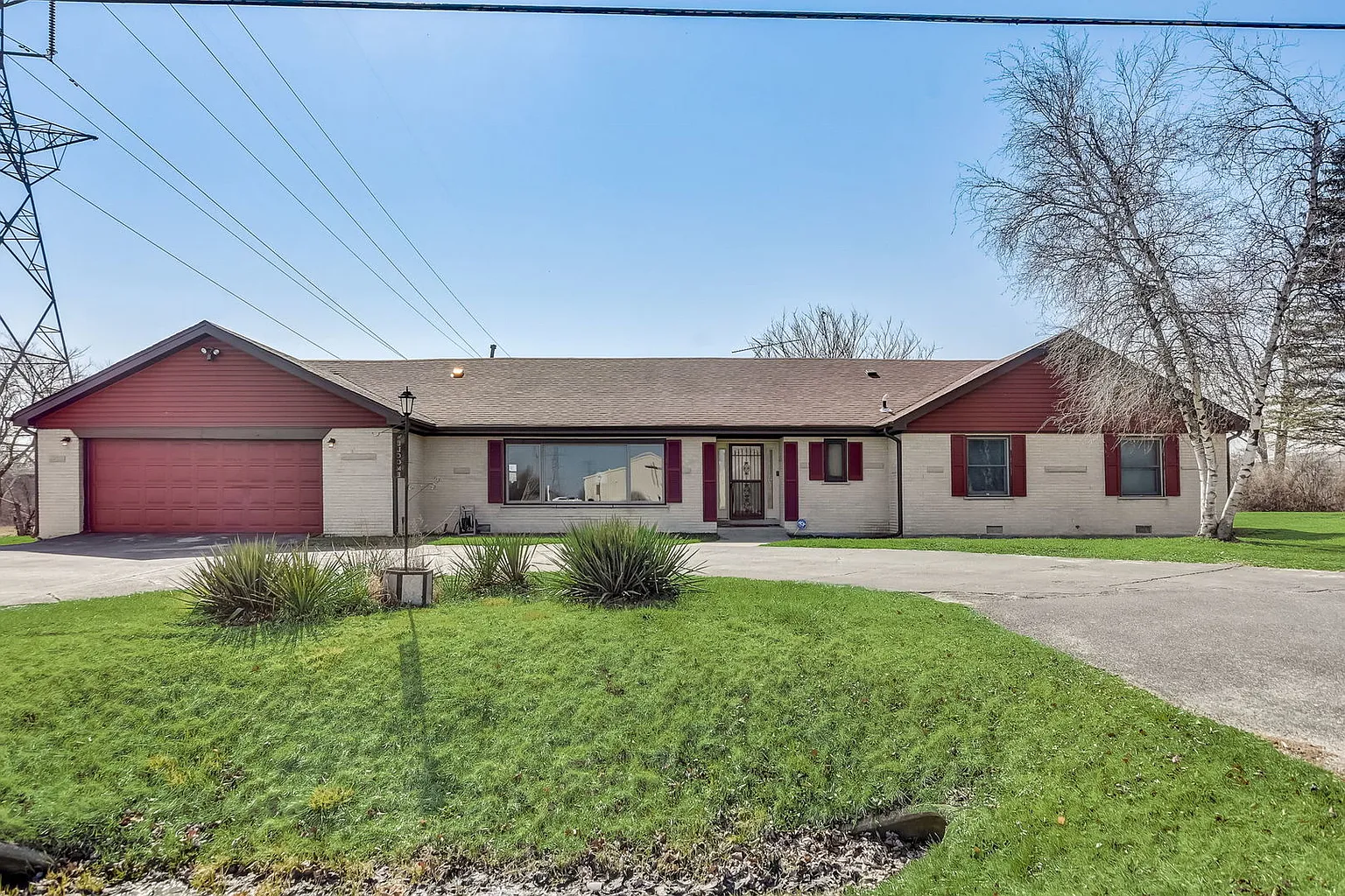 1088 E Steger Rd photo 1