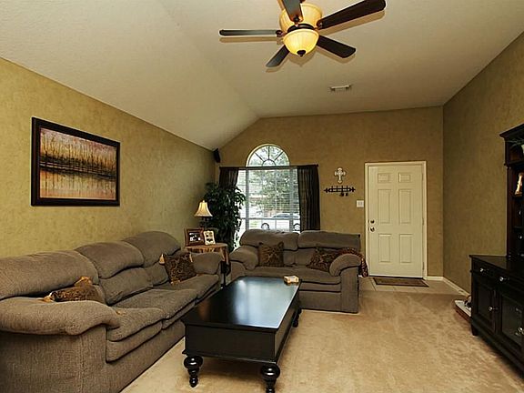 3rd image of 15311 Fir Woods Ln