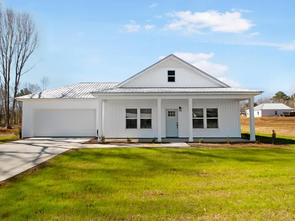 250 Merritt Dr, Slocomb, AL 36375