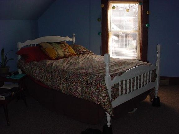 2nd image of 26 E Iowa St