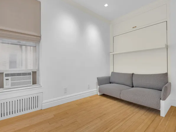 56 East 87th Street image 7 of 12