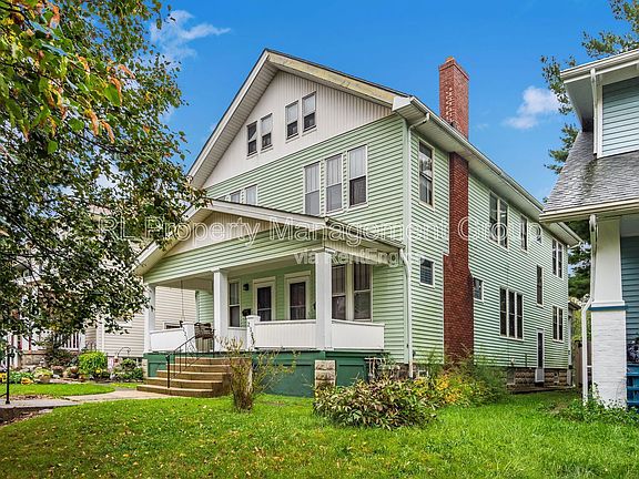 3rd image of 219 Olentangy St