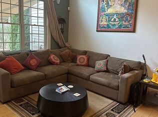 208 Pine St #14, Amherst, MA 01002