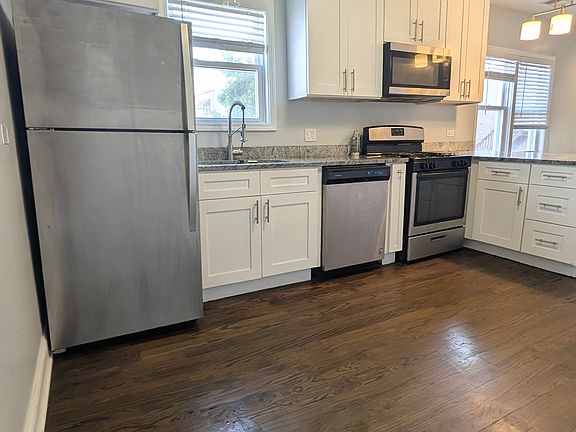 2nd image of 2455 N Austin Ave #2
