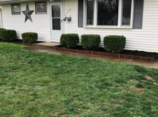 325 Madison Dr S, West Jefferson, OH 43162