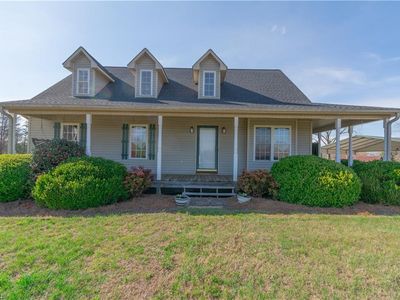 6055 Wind Shadow Ln, Walkertown, NC, 27051