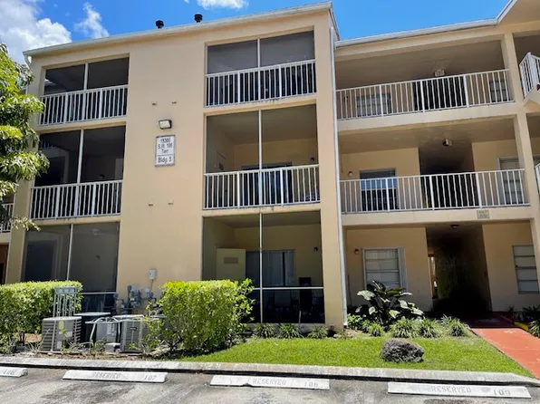 15300 SW 106th Ter APT 512, Miami, FL 33196