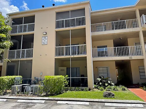 15300 SW 106th Ter #512 Photo 1