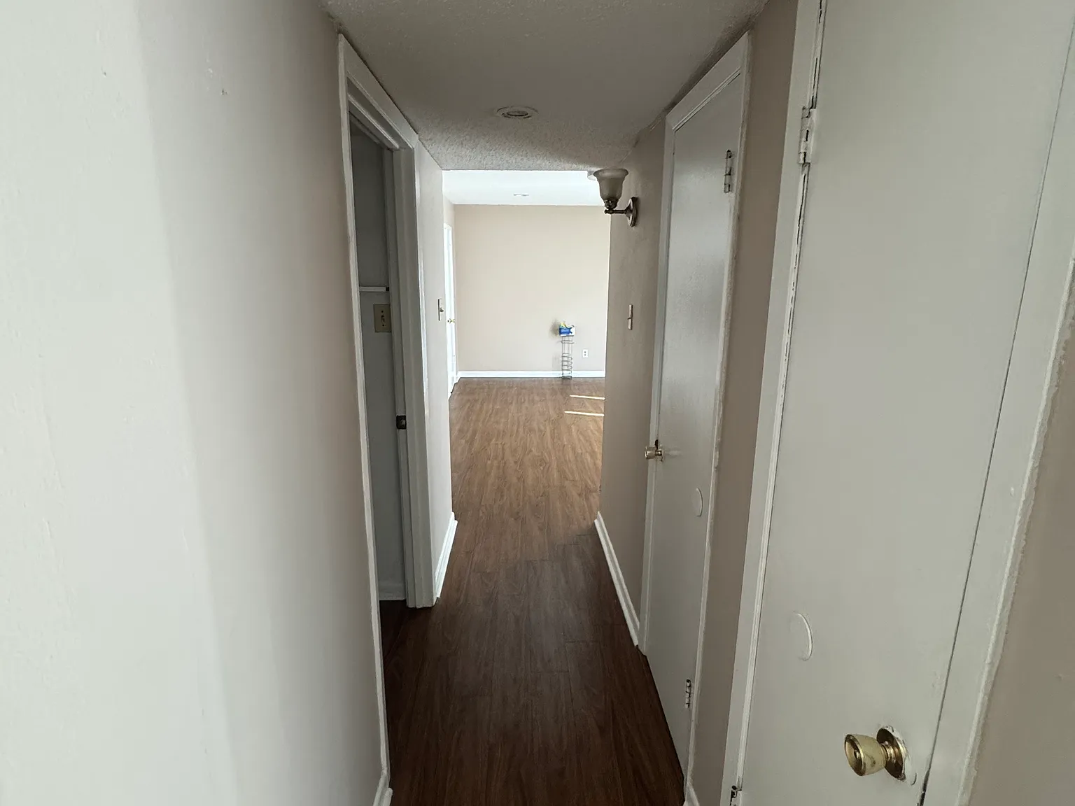 3 bed, 2.5 bath, 1800 sqft, $1,850 — Photo 3