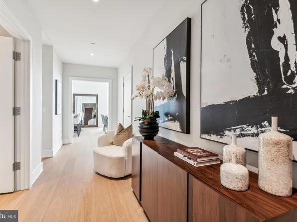 301 S Broad #2502, Philadelphia, PA 19107