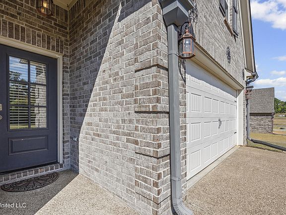 4th image of 2306 Christian Ln