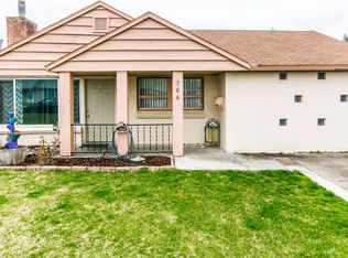 706 S Hartford St, Kennewick, WA 99336