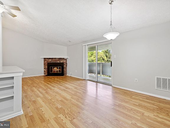 4th image of 12213 Peach Crest Dr #904-L