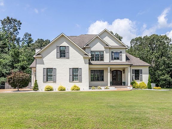 2nd image of 16007 Woodview Dr