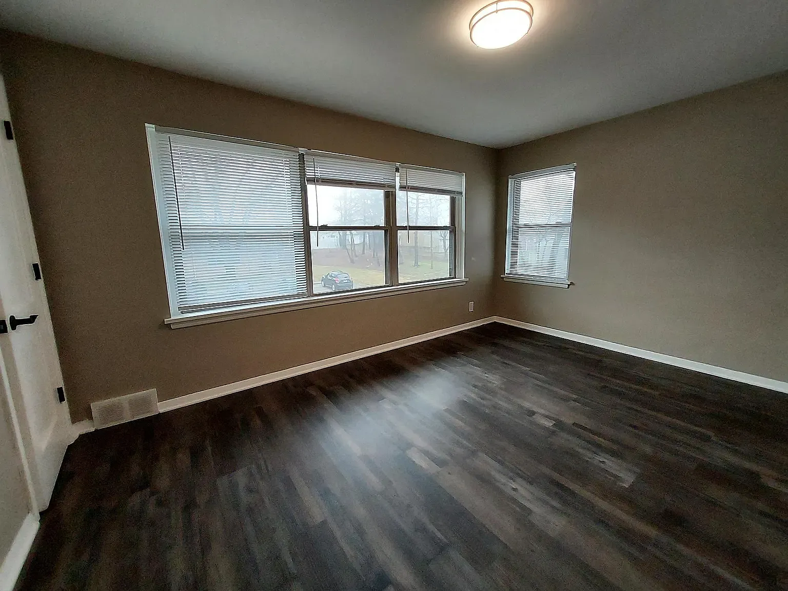 2 bed, 1450 sqft, $1,050 — Photo 3