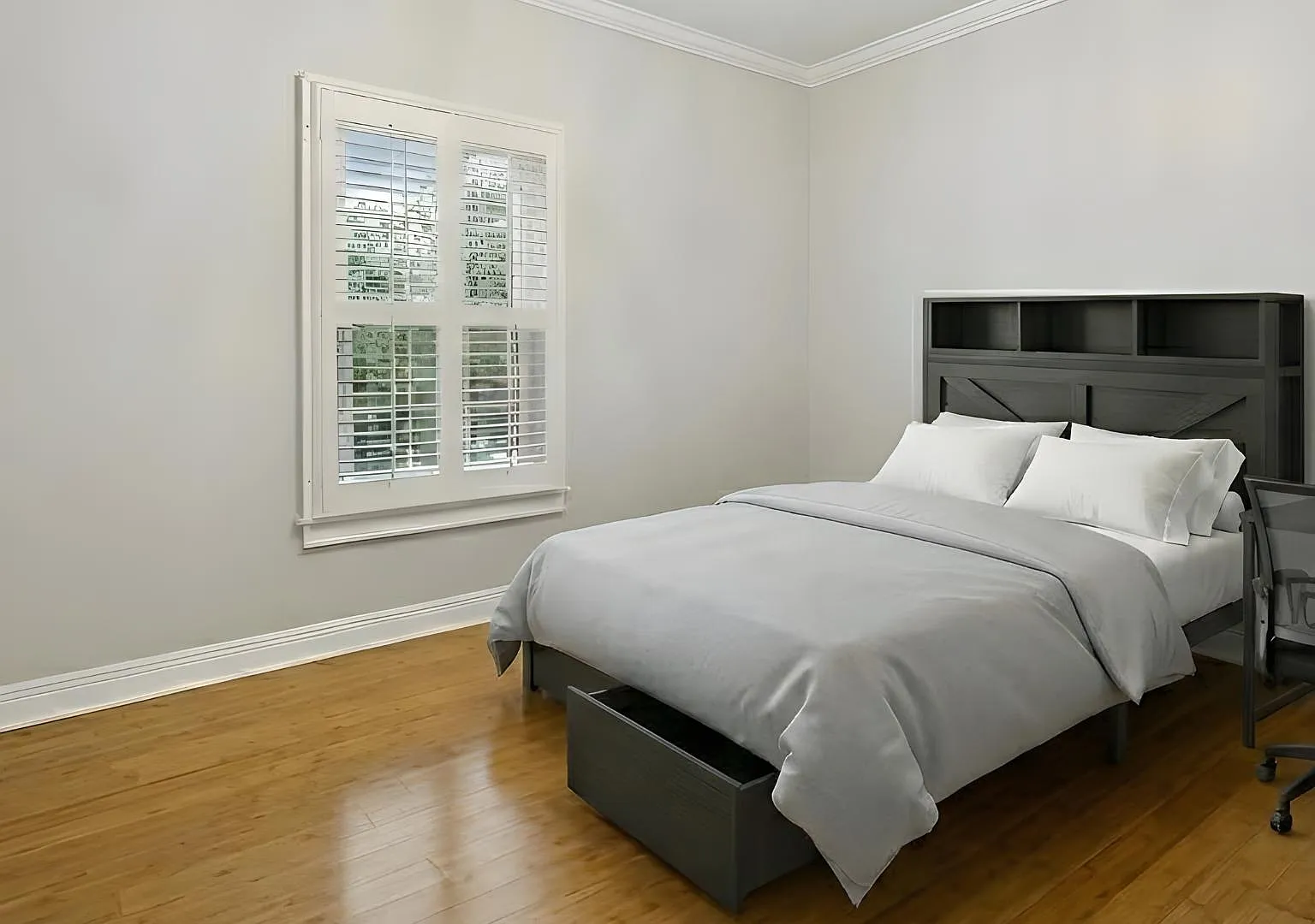 4 bed, 3.0 bath, 3395 sqft, $819 — Photo 2