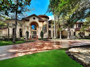 11 Winslow Way, Spring, TX 77382