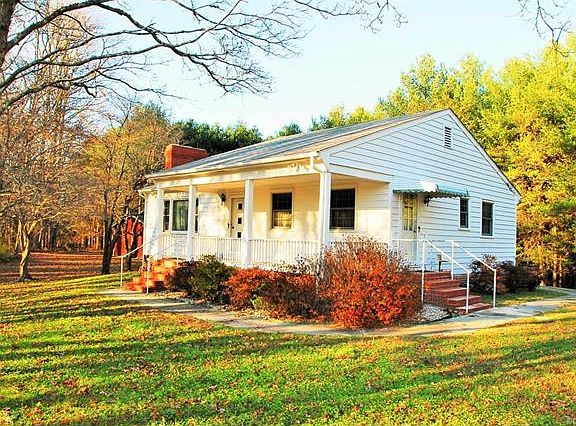 3rd image of 8091 Old Dutch Ln