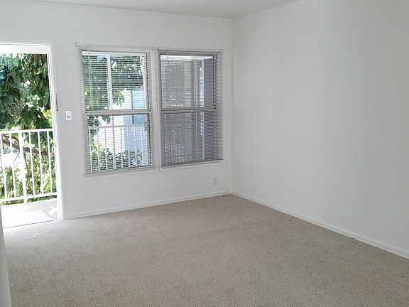 5th image of 1225 N Mansfield Ave APT 7