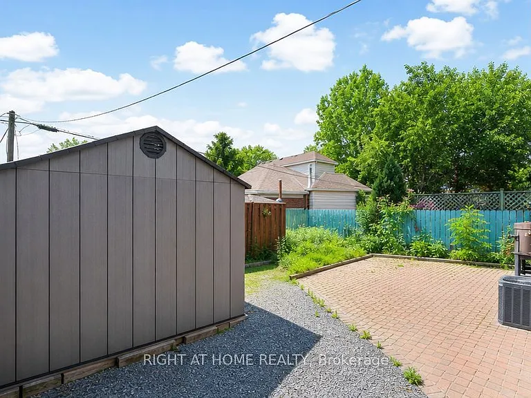 1788 Keele St — Photo 16