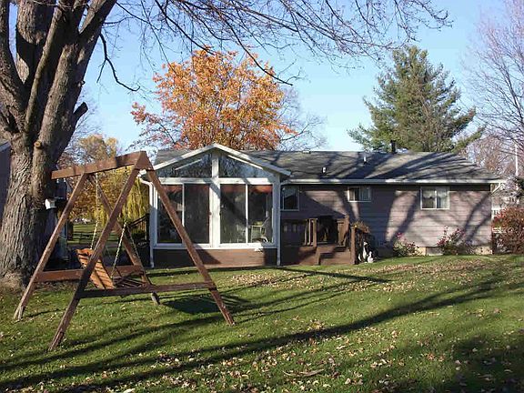 5th image of 1095 Lotus Dr