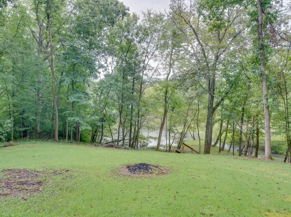 2613 Lakeland Dr, Cookeville, TN 38506