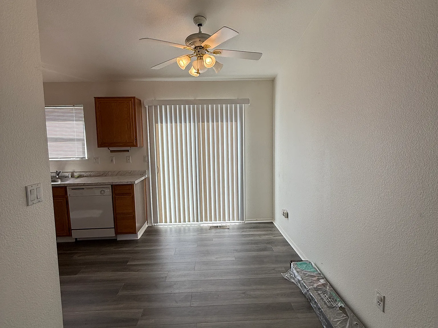 3 bed, 1144 sqft, $2,350 — Photo 3