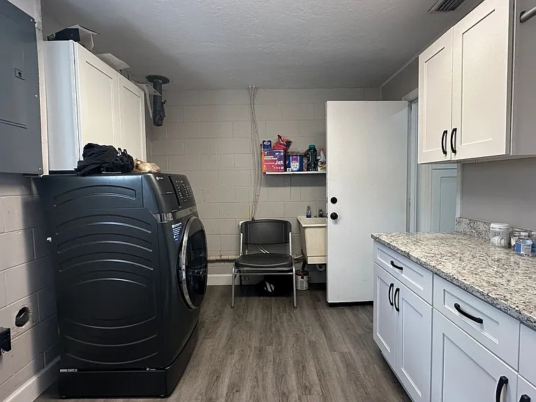 1000 Huntington Ct — Photo 25
