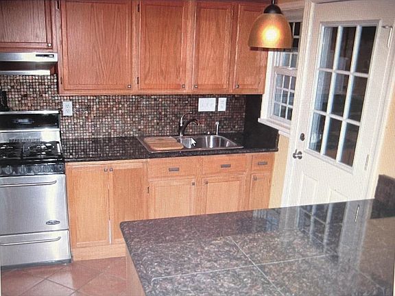 5th image of 1519 Greenville Ave