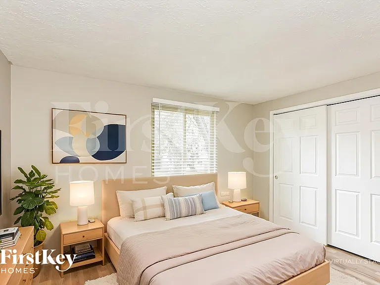 910 Woodlark Dr — Photo 11