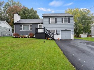 321 Wells Ave E, North Syracuse, NY 13212
