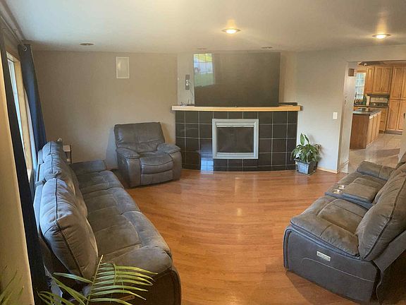 2nd image of 1222 Sorrento Dr