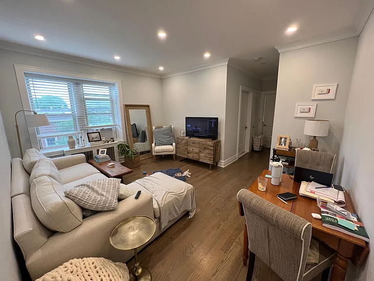 5 Center St #8 — Photo 4