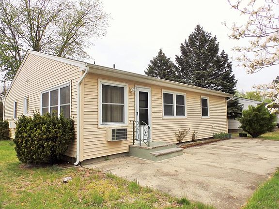 4th image of 13 Brakenbury Dr