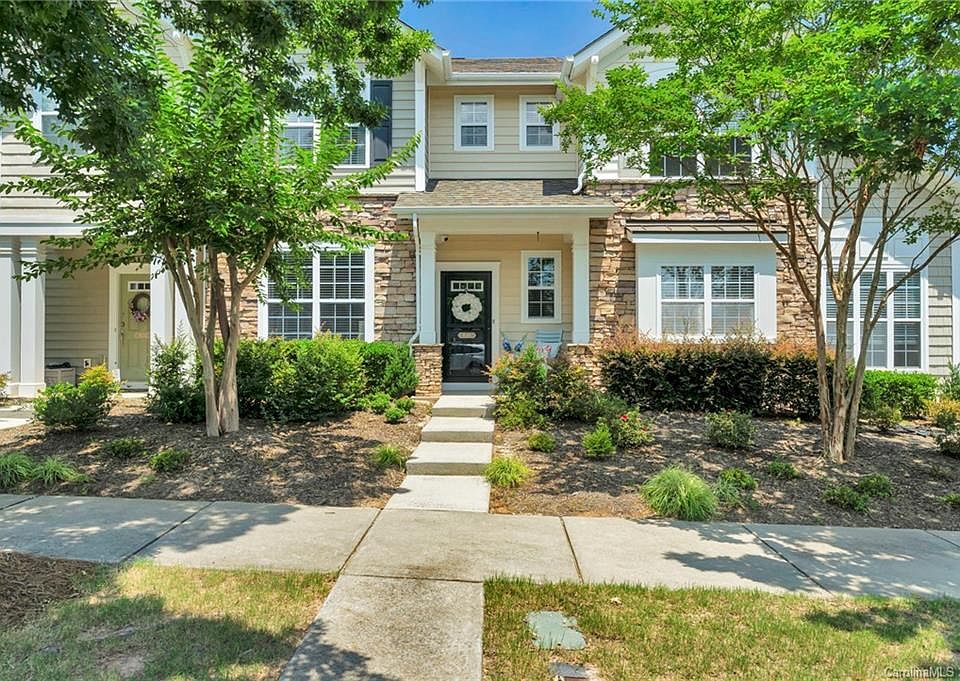1st image of 8048 Lynwood Sq #Townhouse 53