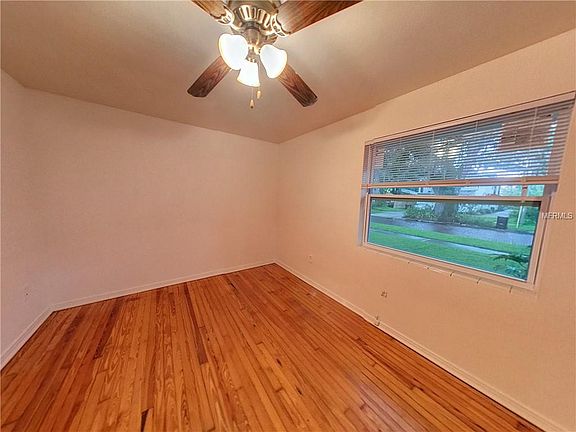 5th image of 1026 Alba Dr
