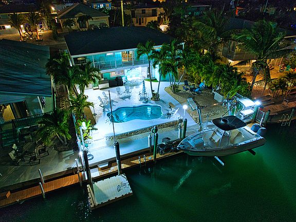 3rd image of 330-340 4th St