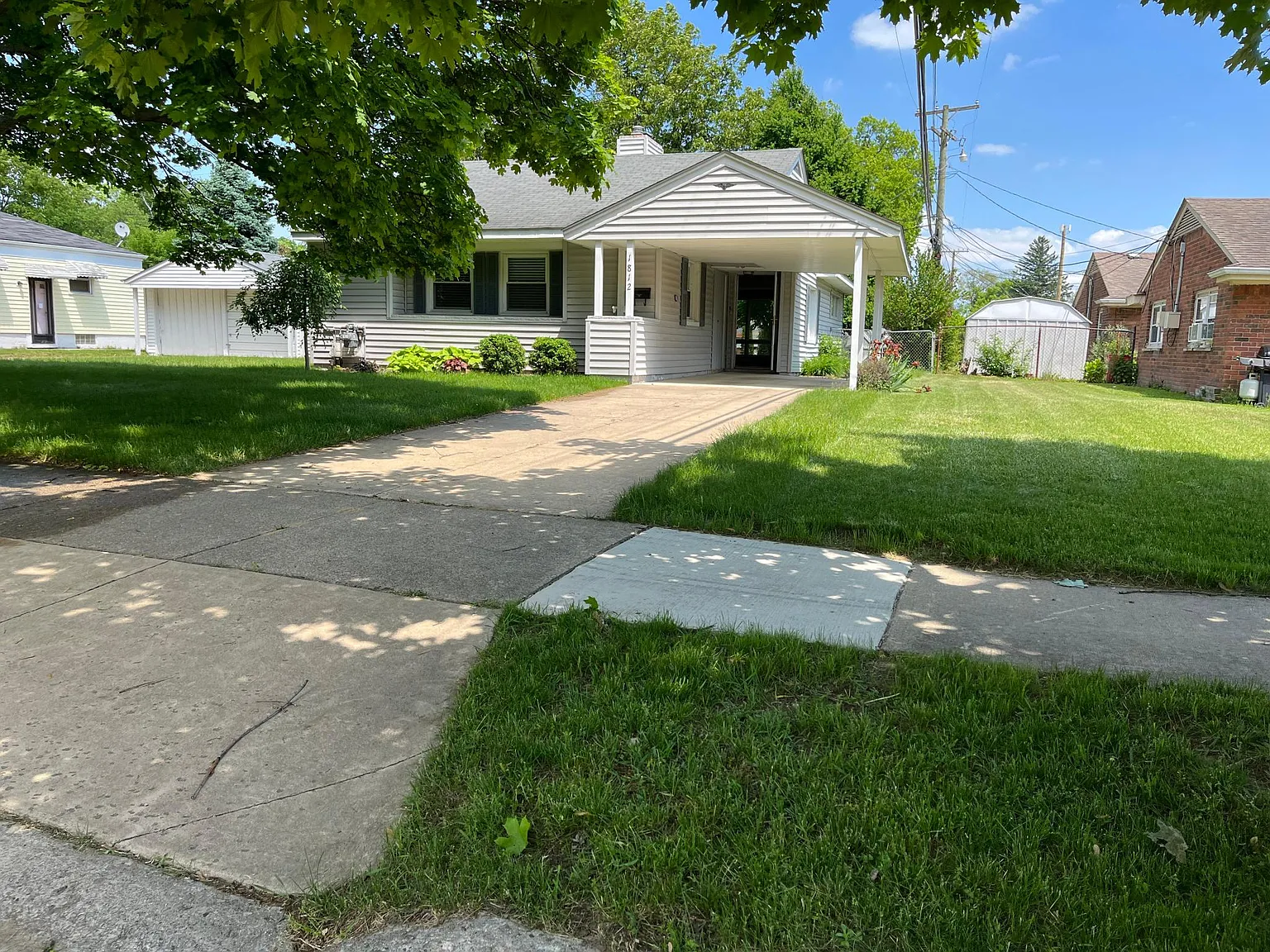 1812 Clifton Ave — Photo 3