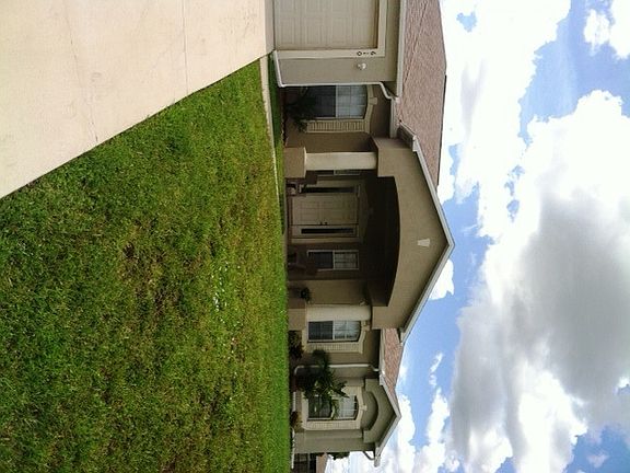 2nd image of 610 NW 16th Pl