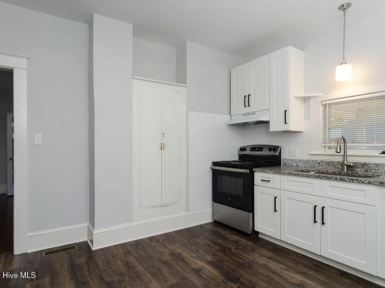 914 Bonham Ave #B — Photo 11