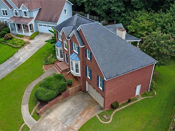 3rd image of 1336 Velvet Creek Way SW